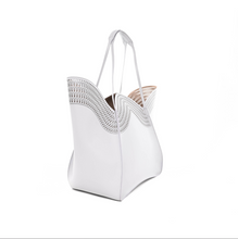 Cargar imagen en el visor de la galería, PERFORATED TOTE