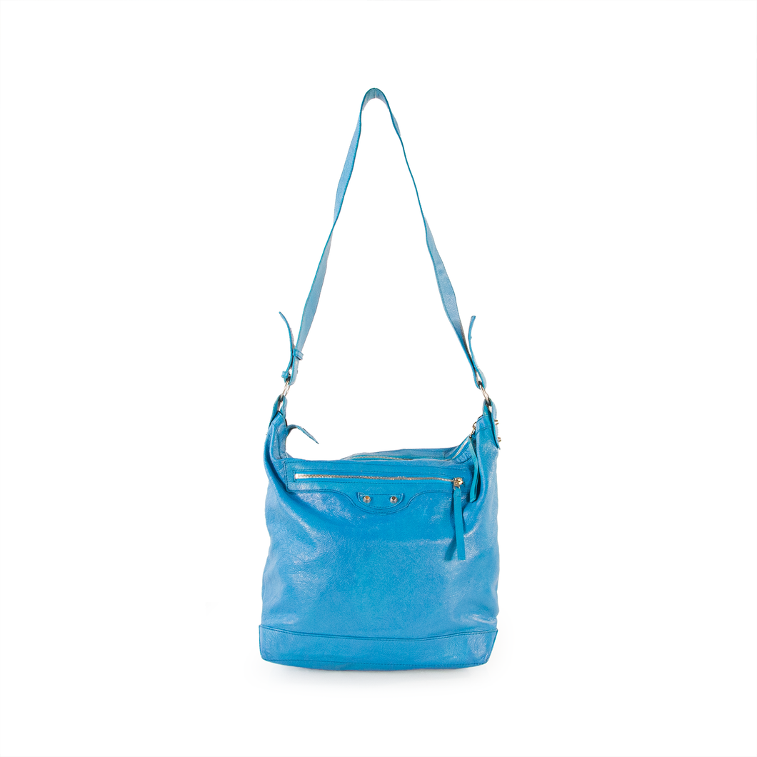 CROSSBODY