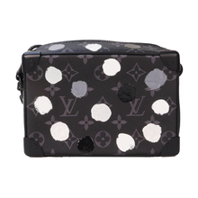 Cargar imagen en el visor de la galería, SOFT TRUNK X YAYOI KUSAMA
