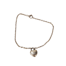 Cargar imagen en el visor de la galería, HEART BRACELET
