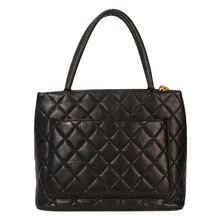 Cargar imagen en el visor de la galería, MEDALLION TOTE
