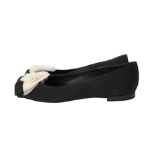 Cargar imagen en el visor de la galería, CAMELIA FLATS
