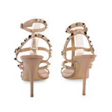 Cargar imagen en el visor de la galería, ROCKSTUD SANDALS
