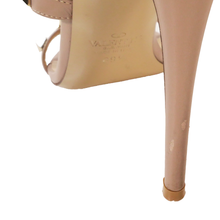 Cargar imagen en el visor de la galería, ROCKSTUD SANDALS
