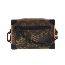 Cargar imagen en el visor de la galería, SOFT TRUNK X NIGO
