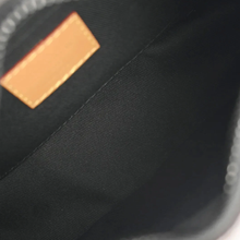 Cargar imagen en el visor de la galería, SOFT TRUNK X NIGO
