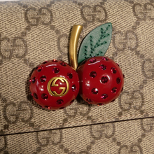 Cargar imagen en el visor de la galería, CHERRY WALLET ON CHAIN
