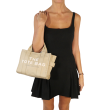 Cargar imagen en el visor de la galería, THE TOTE BAG
