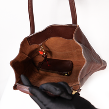 Cargar imagen en el visor de la galería, SHOULDER BAG
