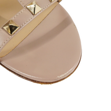 Cargar imagen en el visor de la galería, ROCKSTUD SANDALS
