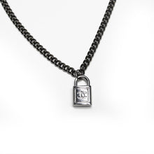 Cargar imagen en el visor de la galería, LOCK CHARM NECKLACE
